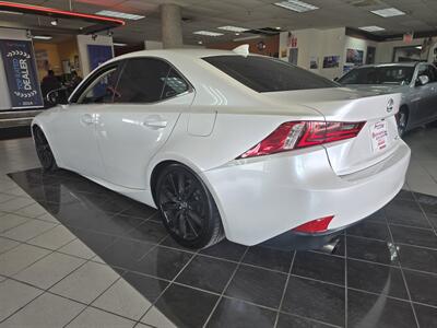 2016 Lexus IS 200t   - Photo 6 - Hamilton, OH 45015