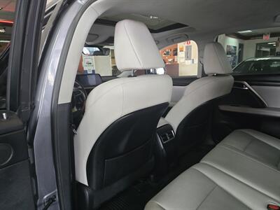 2021 Lexus RX   - Photo 10 - Hamilton, OH 45015
