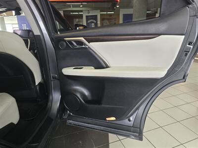2021 Lexus RX   - Photo 16 - Hamilton, OH 45015