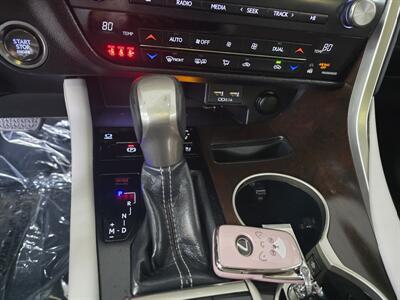 2021 Lexus RX   - Photo 21 - Hamilton, OH 45015