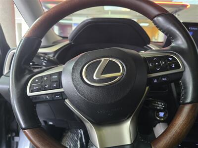 2021 Lexus RX   - Photo 24 - Hamilton, OH 45015
