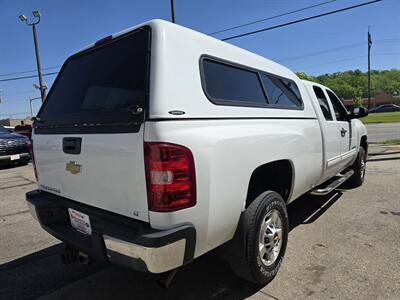 2011 Chevrolet Silverado 2500 LT EXTENDED CAB 4X4   - Photo 4 - Hamilton, OH 45015