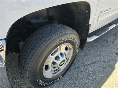 2011 Chevrolet Silverado 2500 LT EXTENDED CAB 4X4   - Photo 30 - Hamilton, OH 45015