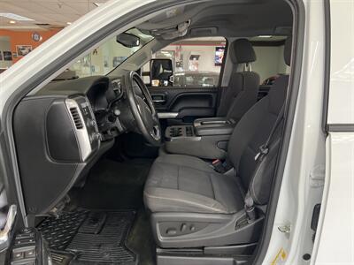2015 Chevrolet Silverado 1500 LT-CREW CAB-4X4   - Photo 9 - Hamilton, OH 45015