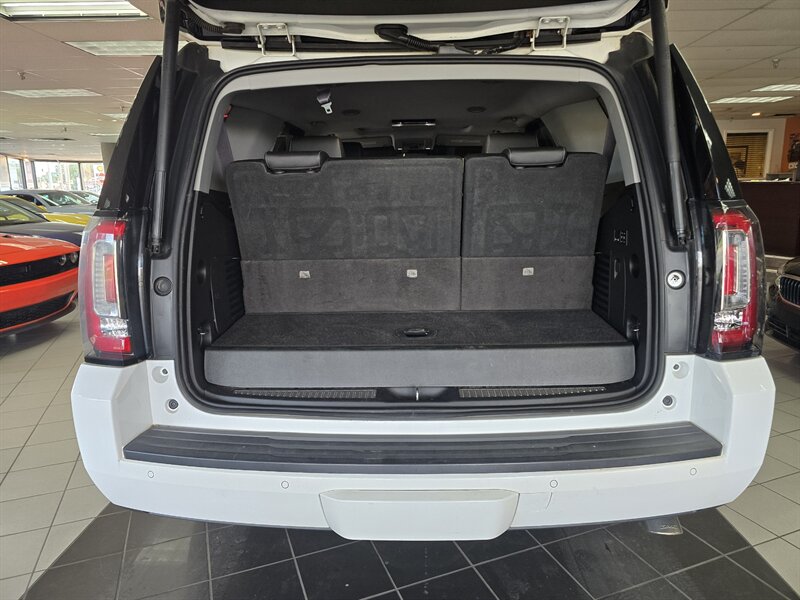 2017 GMC Yukon SLT 4DR SUV 4X4 - Photo 15 - Hamilton, OH 45015