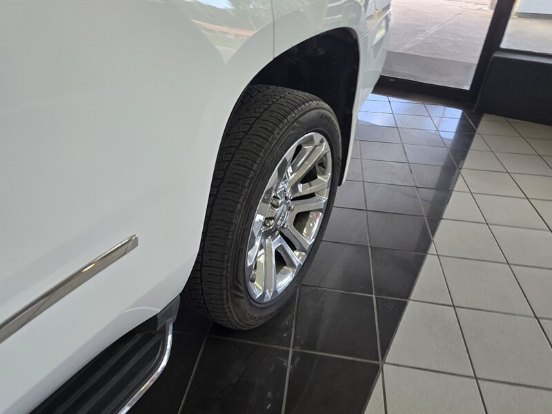 2017 GMC Yukon SLT 4DR SUV 4X4 - Photo 47 - Hamilton, OH 45015