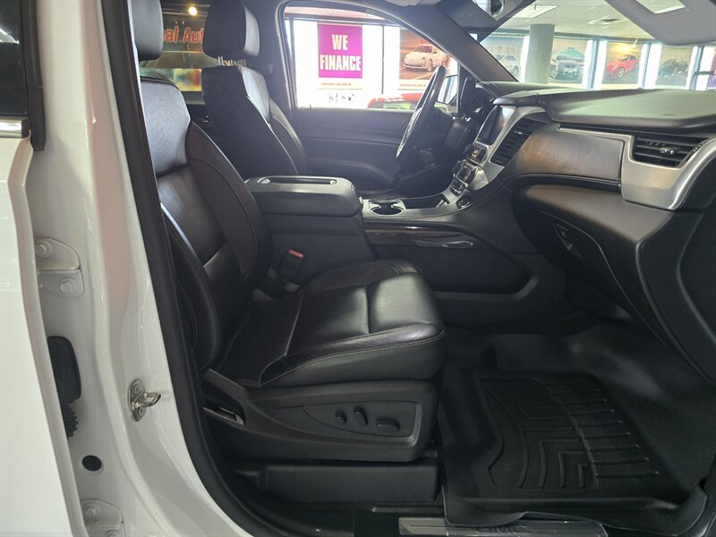 2017 GMC Yukon SLT 4DR SUV 4X4 - Photo 20 - Hamilton, OH 45015