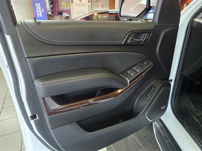 2017 GMC Yukon SLT 4DR SUV 4X4 - Photo 7 - Hamilton, OH 45015