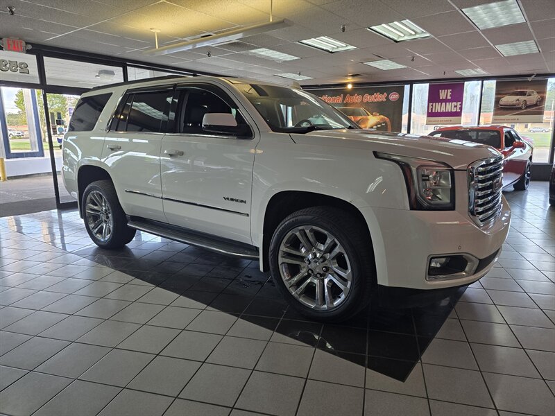 2017 GMC Yukon SLT 4DR SUV 4X4 - Photo 3 - Hamilton, OH 45015