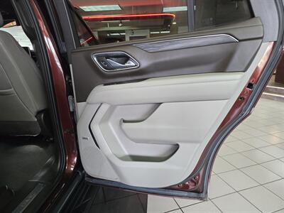 2023 GMC Yukon SLT 4DR SUV AWD - Photo 19 - Hamilton, OH 45015