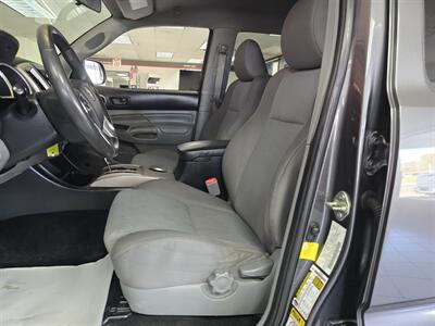 2014 Toyota Tacoma PreRunner V6 DOUBLE CAB CREW/V6   - Photo 8 - Hamilton, OH 45015