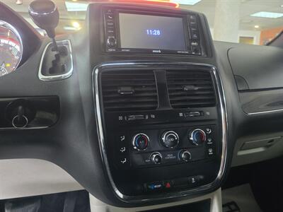 2019 Dodge Grand Caravan SXT   - Photo 22 - Hamilton, OH 45015