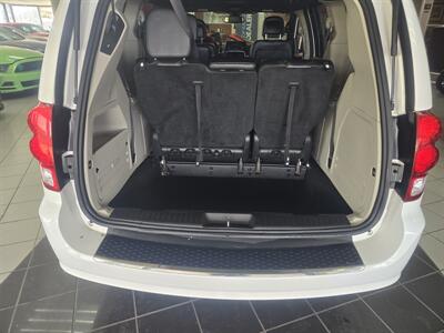 2019 Dodge Grand Caravan SXT   - Photo 26 - Hamilton, OH 45015
