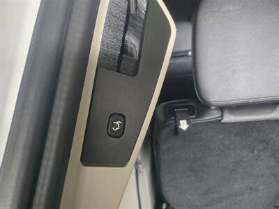 2019 Dodge Grand Caravan SXT   - Photo 27 - Hamilton, OH 45015