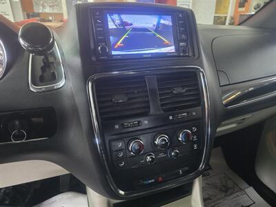 2019 Dodge Grand Caravan SXT   - Photo 20 - Hamilton, OH 45015
