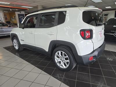 2015 Jeep Renegade Latitude 4DR SUV   - Photo 6 - Hamilton, OH 45015