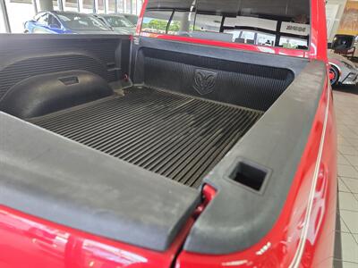 2013 RAM 1500 SLT 4dr Quad Cab 4X4/V8   - Photo 28 - Hamilton, OH 45015
