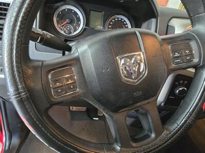 2013 RAM 1500 SLT 4dr Quad Cab 4X4/V8   - Photo 18 - Hamilton, OH 45015