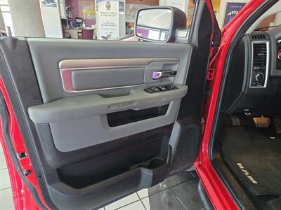 2013 RAM 1500 SLT 4dr Quad Cab 4X4/V8   - Photo 7 - Hamilton, OH 45015