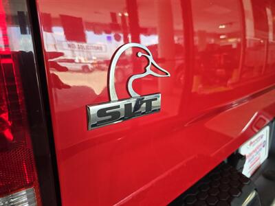 2013 RAM 1500 SLT 4dr Quad Cab 4X4/V8   - Photo 27 - Hamilton, OH 45015