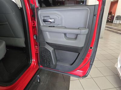 2013 RAM 1500 SLT 4dr Quad Cab 4X4/V8   - Photo 15 - Hamilton, OH 45015