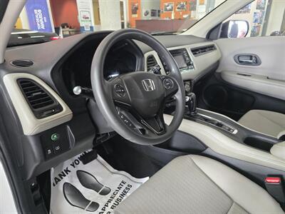 2016 Honda HR-V LX   - Photo 8 - Hamilton, OH 45015