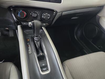 2016 Honda HR-V LX   - Photo 14 - Hamilton, OH 45015