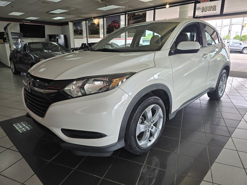 2016 Honda HR-V LX   - Photo 1 - Hamilton, OH 45015
