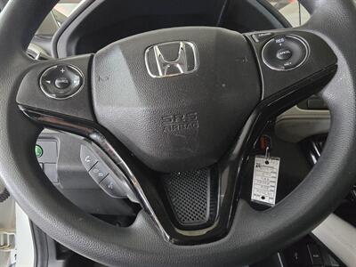 2016 Honda HR-V LX   - Photo 17 - Hamilton, OH 45015