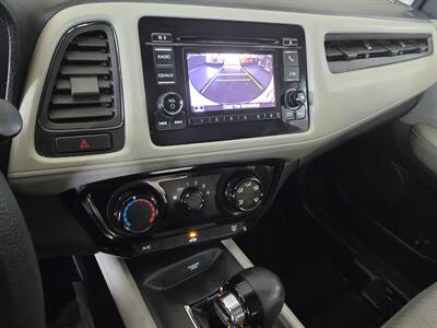 2016 Honda HR-V LX   - Photo 24 - Hamilton, OH 45015