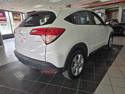2016 Honda HR-V LX   - Photo 4 - Hamilton, OH 45015