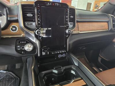 2023 RAM 1500 LIMITED Longhorn 4DR CREW CAB 4X4/V8   - Photo 24 - Hamilton, OH 45015