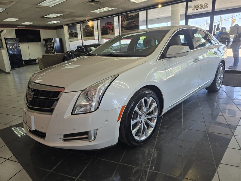 2016 Cadillac XTS Premium   - Photo 1 - Hamilton, OH 45015