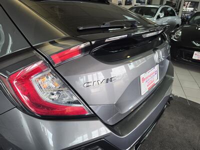 2018 Honda Civic Sport 4DR HATCHBACK   - Photo 23 - Hamilton, OH 45015