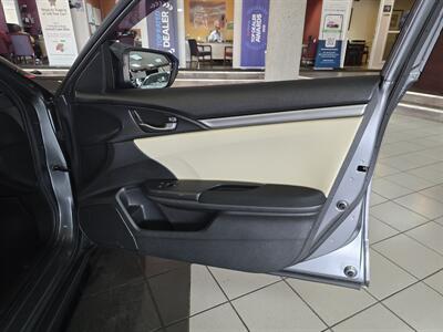 2018 Honda Civic Sport 4DR HATCHBACK   - Photo 12 - Hamilton, OH 45015