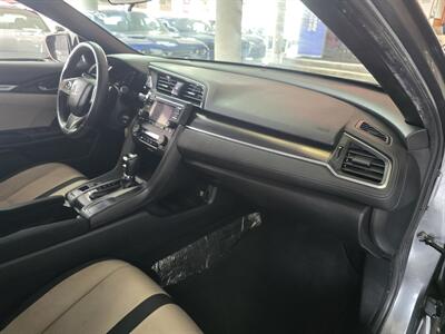 2018 Honda Civic Sport 4DR HATCHBACK   - Photo 13 - Hamilton, OH 45015