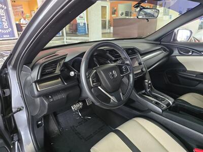 2018 Honda Civic Sport 4DR HATCHBACK   - Photo 8 - Hamilton, OH 45015