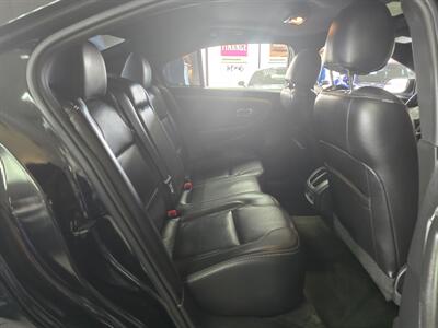 2013 Ford Taurus SEL 4DR SEDAN   - Photo 16 - Hamilton, OH 45015