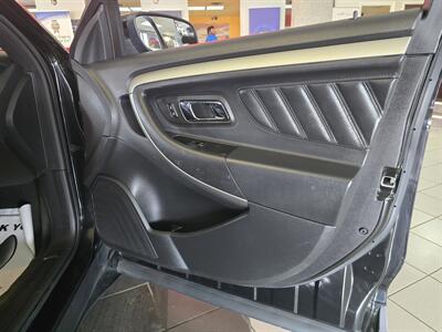 2013 Ford Taurus SEL 4DR SEDAN   - Photo 12 - Hamilton, OH 45015