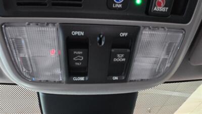 2021 Honda Odyssey Touring 4DR MINI-VAN - Photo 16 - Hamilton, OH 45015