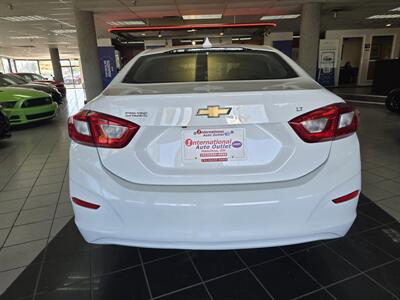 2018 Chevrolet Cruze LT Auto 4DR SEDAN   - Photo 5 - Hamilton, OH 45015