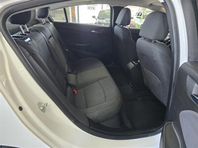 2018 Chevrolet Cruze LT Auto 4DR SEDAN   - Photo 16 - Hamilton, OH 45015