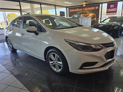 2018 Chevrolet Cruze LT Auto 4DR SEDAN   - Photo 3 - Hamilton, OH 45015
