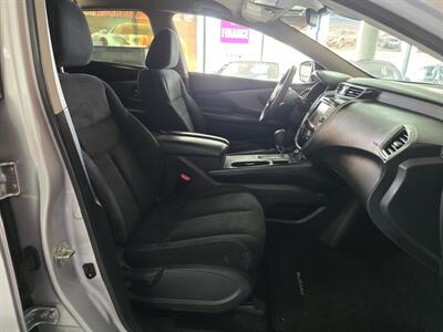2020 Nissan Murano SV 4DR SUV AWD   - Photo 14 - Hamilton, OH 45015