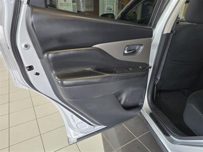 2020 Nissan Murano SV 4DR SUV AWD   - Photo 10 - Hamilton, OH 45015