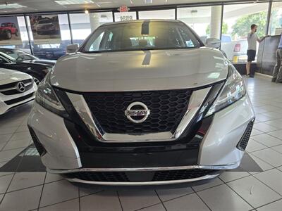 2020 Nissan Murano SV 4DR SUV AWD   - Photo 2 - Hamilton, OH 45015