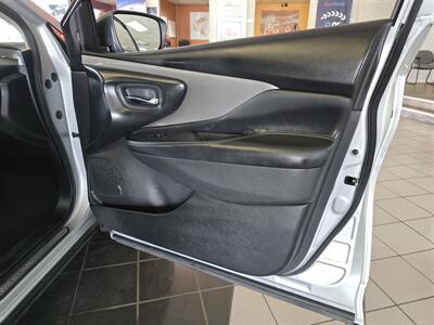 2020 Nissan Murano SV 4DR SUV AWD   - Photo 12 - Hamilton, OH 45015