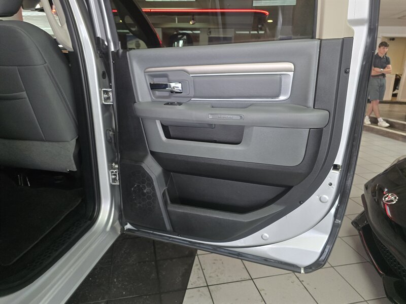 2016 RAM 1500 Big Horn/CREW CAB/HEMI/4X4 - Photo 15 - Hamilton, OH 45015