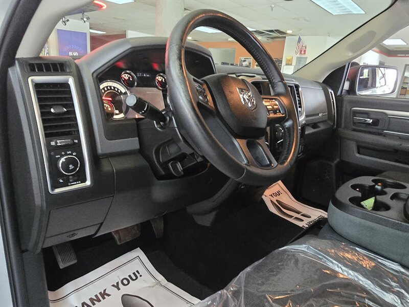 2016 RAM 1500 Big Horn/CREW CAB/HEMI/4X4 - Photo 8 - Hamilton, OH 45015