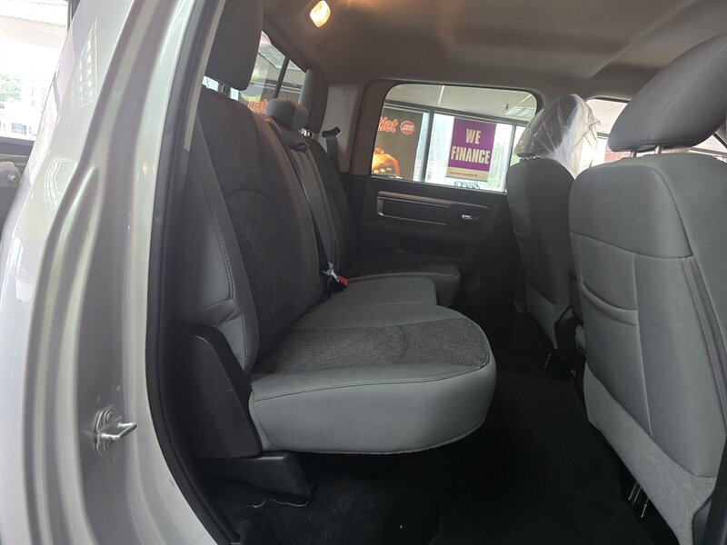2016 RAM 1500 Big Horn/CREW CAB/HEMI/4X4 - Photo 16 - Hamilton, OH 45015